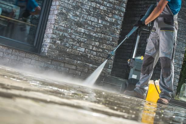 Best Sidewalk and Walkway Cleaning  in Cavalero, WA